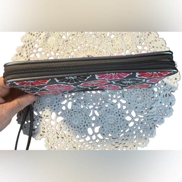 Vera Bradley BLOSSUM Black-Pink Floral Wristlet Wallet Zip-Around Vinyl - Picture 3 of 12